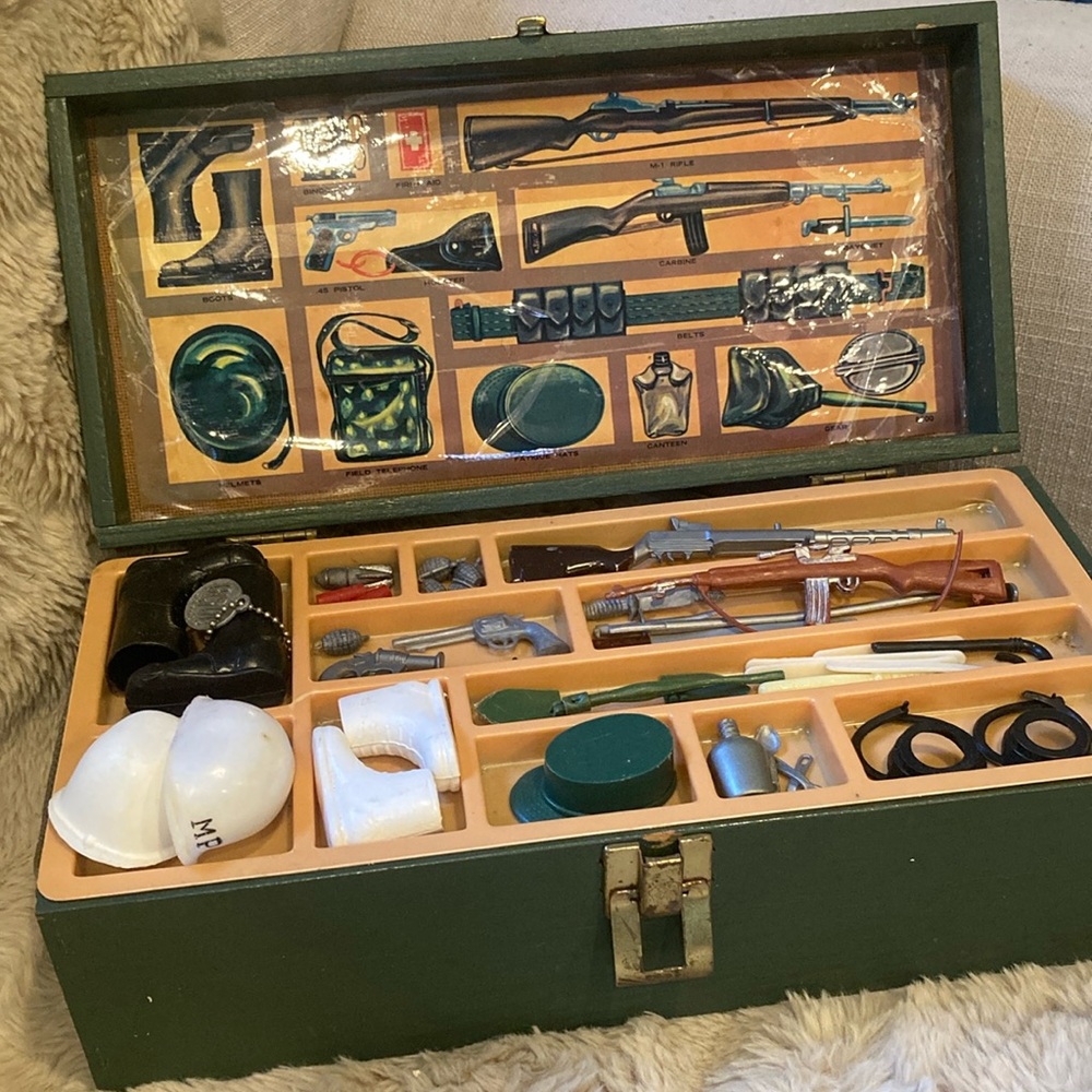 GI JOE footlocker with doll and accessories